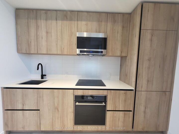 Property Photo:  117 Broadway Avenue Uph-01 (3901)  ON M4P 1V3 
