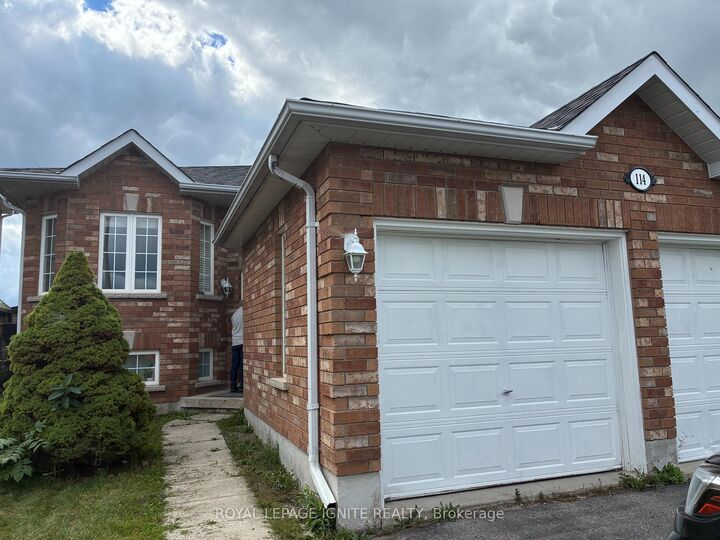 Property Photo:  114 Bird Street  ON L4N 0W6 