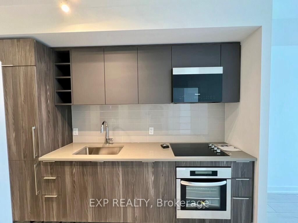 Property Photo:  2031 Kennedy Road 3219  ON M1T 0B8 