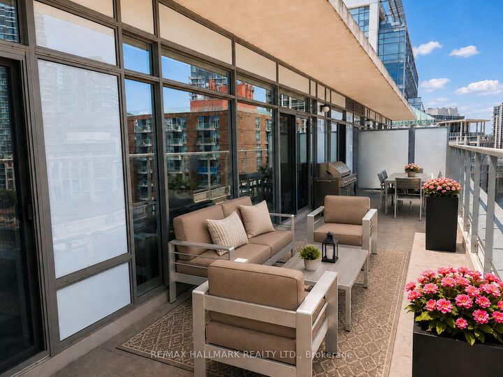 Property Photo: 90 Stadium Road 905 ON M5V 3W5