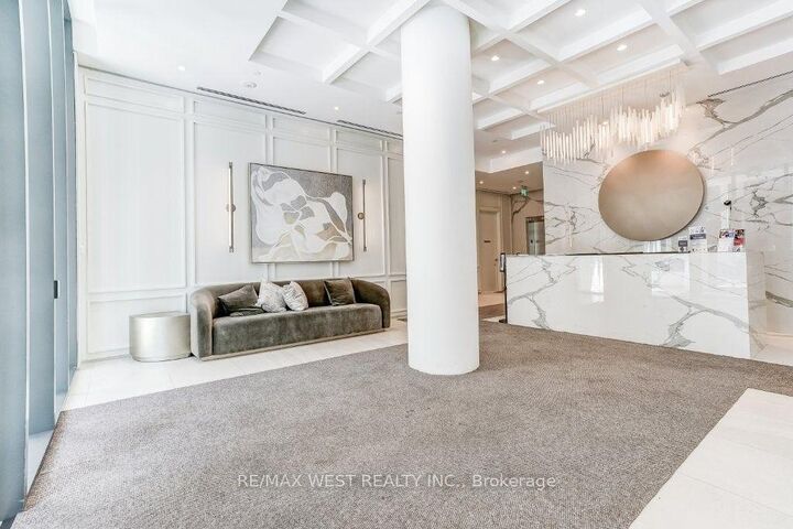 Property Photo:  100 Queen Street E 2707  ON M5C 0B5 