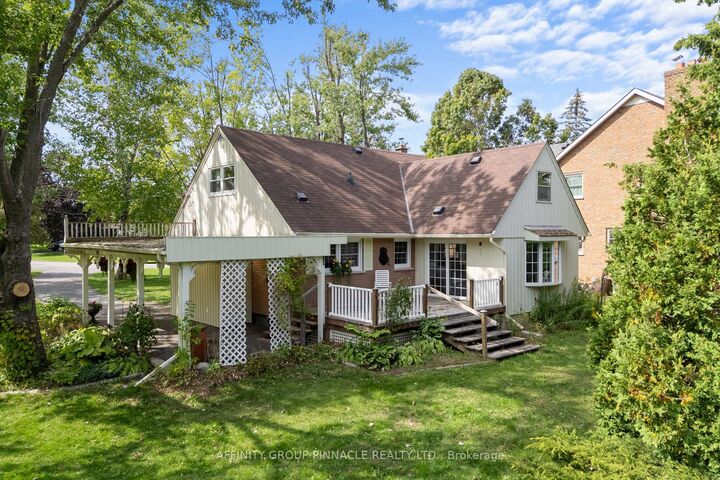 Property Photo: 17 Richard Avenue ON K9V 5H4