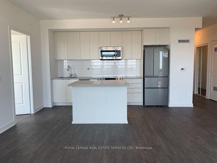 Property Photo:  4677 Glen Erin Drive 1707  ON L5M 2E3 