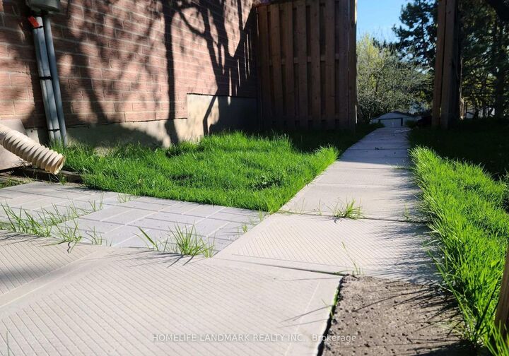 Property Photo:  90 Marsden Court  ON L3Y 7P5 