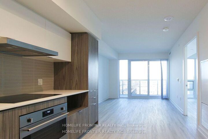 Property Photo: 55 Cooper Street 2007 ON M5E 0G1