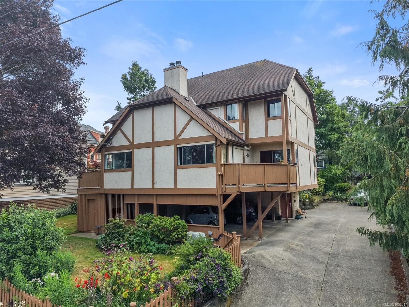 Property Photo:  1335 Rudlin St  BC V8V 3R9 