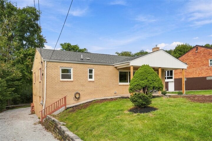 Property Photo: 26 Sterling Dr PA 15108
