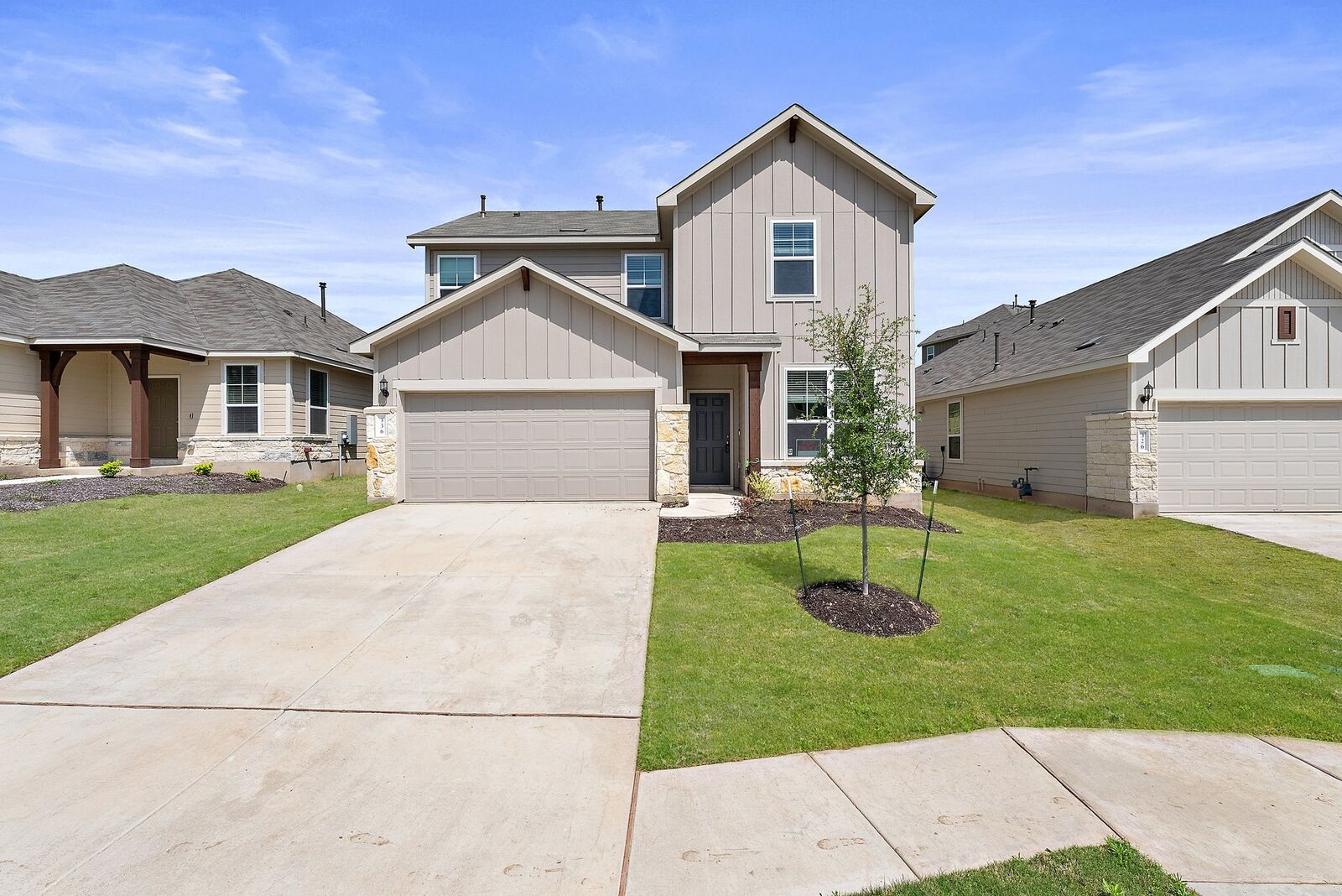Property Photo:  336 Tree Nut Loop  TX 78610 