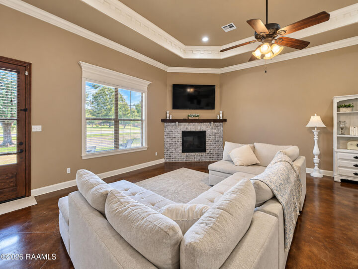 Property Photo:  1007 Stephanie Dr Exd  LA 70517 
