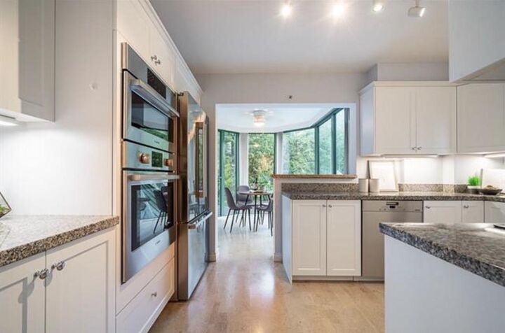 Property Photo:  338 Taylor Way 4A  BC V7T 2Y1 