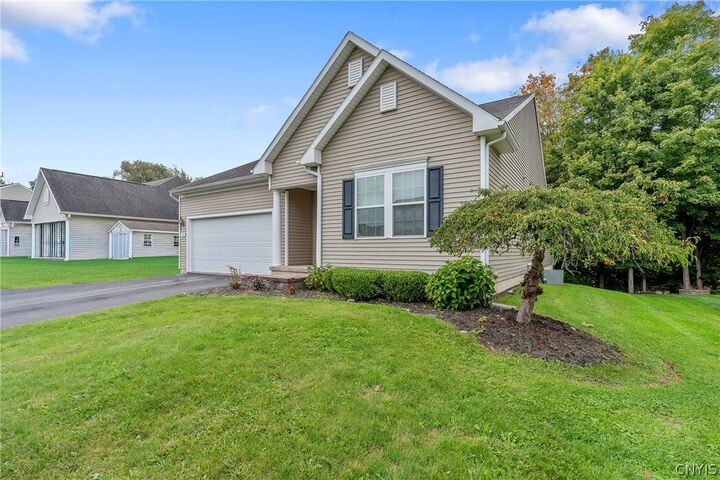 Property Photo: 39 Silversides Way NY 13027