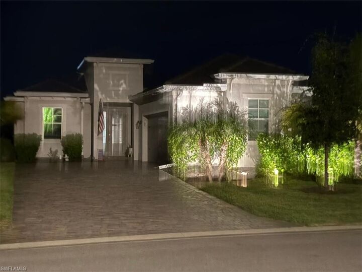 Property Photo: 14816 Redbud Ln FL 33955