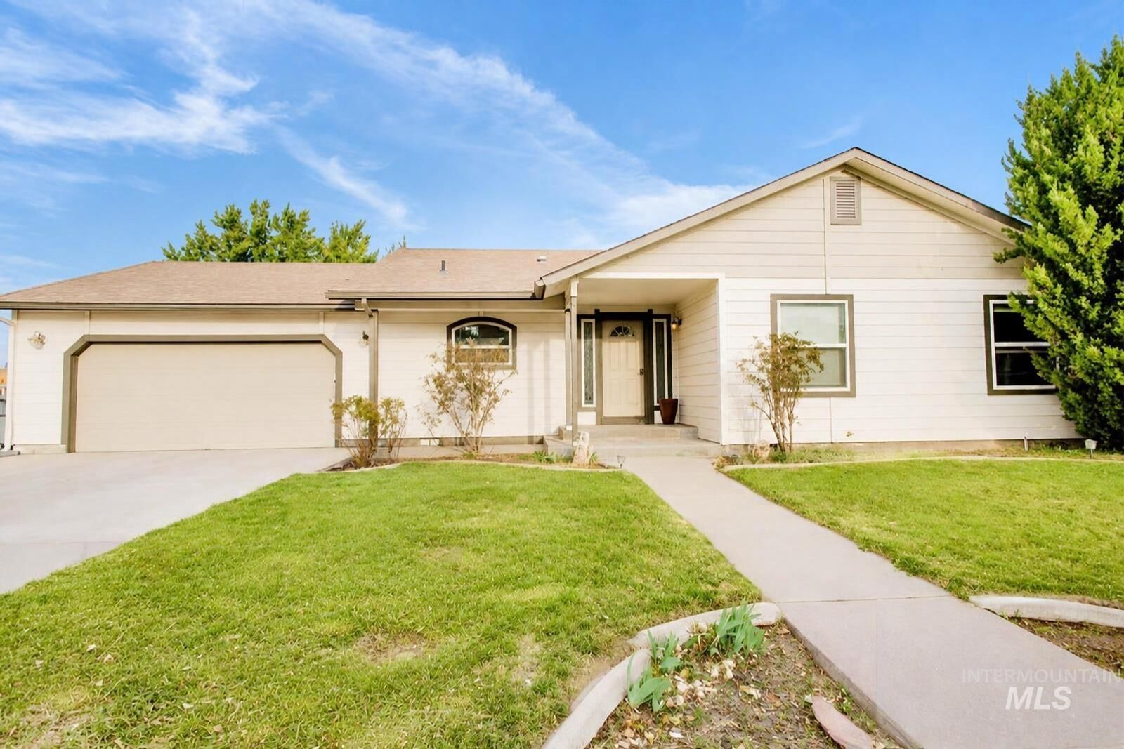 Property Photo: 1420 Del Mar St ID 83647