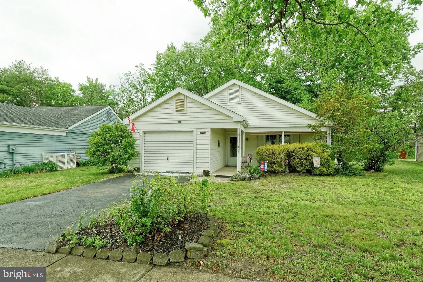 Property Photo:  105 Buckingham Drive  NJ 08088 