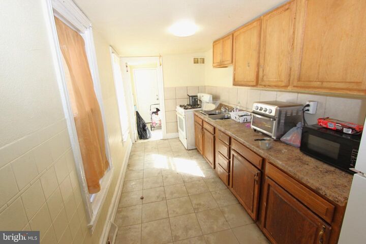 Property Photo:  32 S 10th Street  PA 19602 