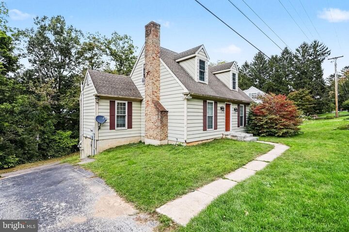 Property Photo:  25 Manor Road  PA 17403 