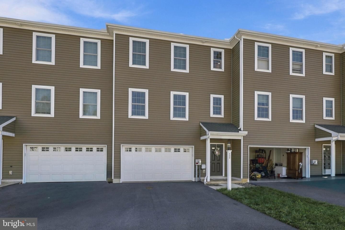 Property Photo:  111 Meadowbrook Lane  PA 17560 