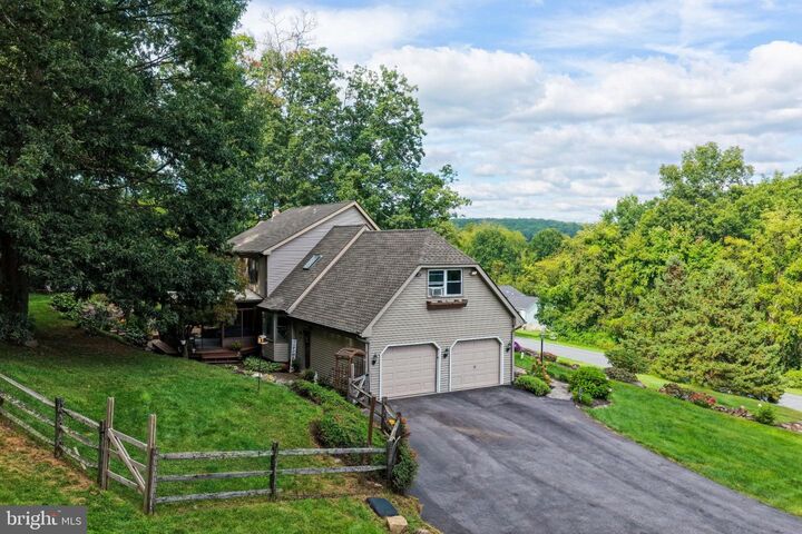 Property Photo:  110 Lovell Lane  PA 19343 