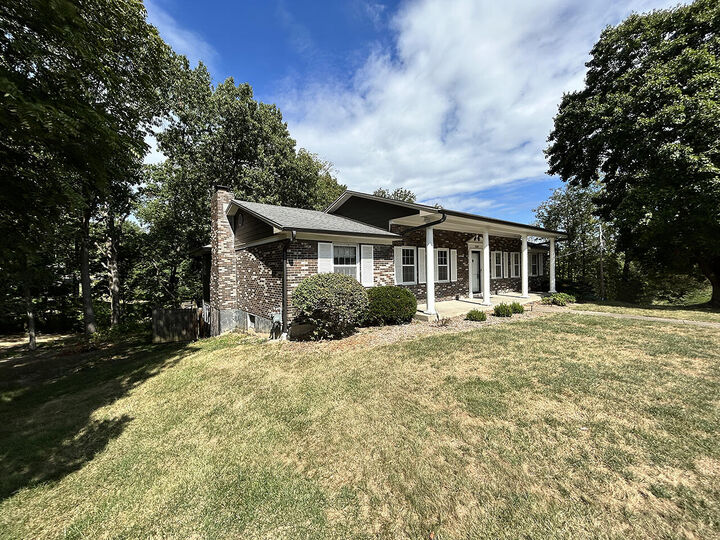 Property Photo:  1502 N Mapleview Dr  MO 65202 