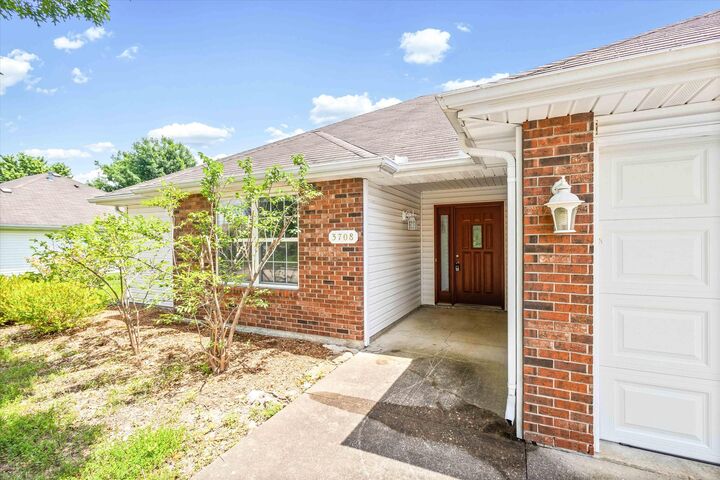 Property Photo:  3708 Panther Dr  MO 65202 