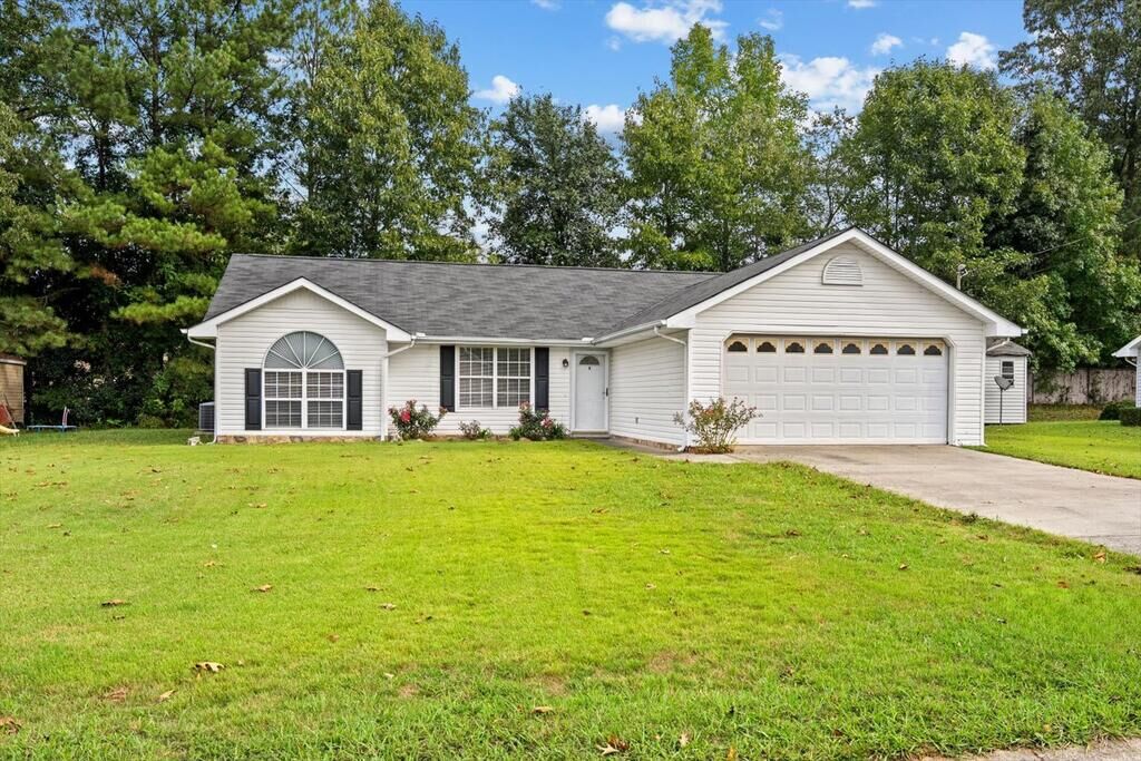 Property Photo:  469 Diamond Way  GA 30705 