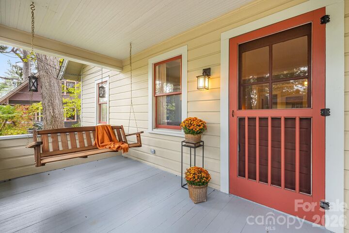 Property Photo: 15 Rosewood Avenue NC 28801