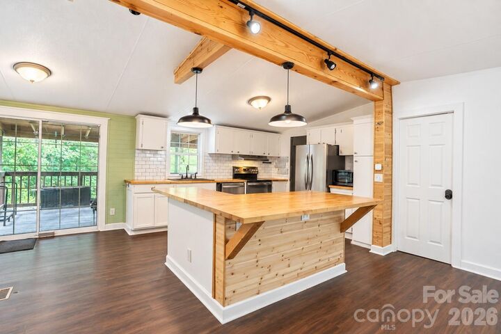 Property Photo: 91 Walnut Drive NC 28748