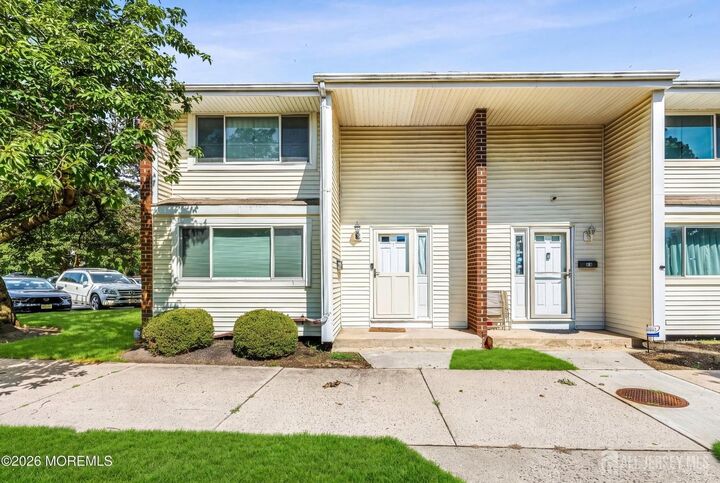 Property Photo:  1 Quincy Circle  NJ 08810 