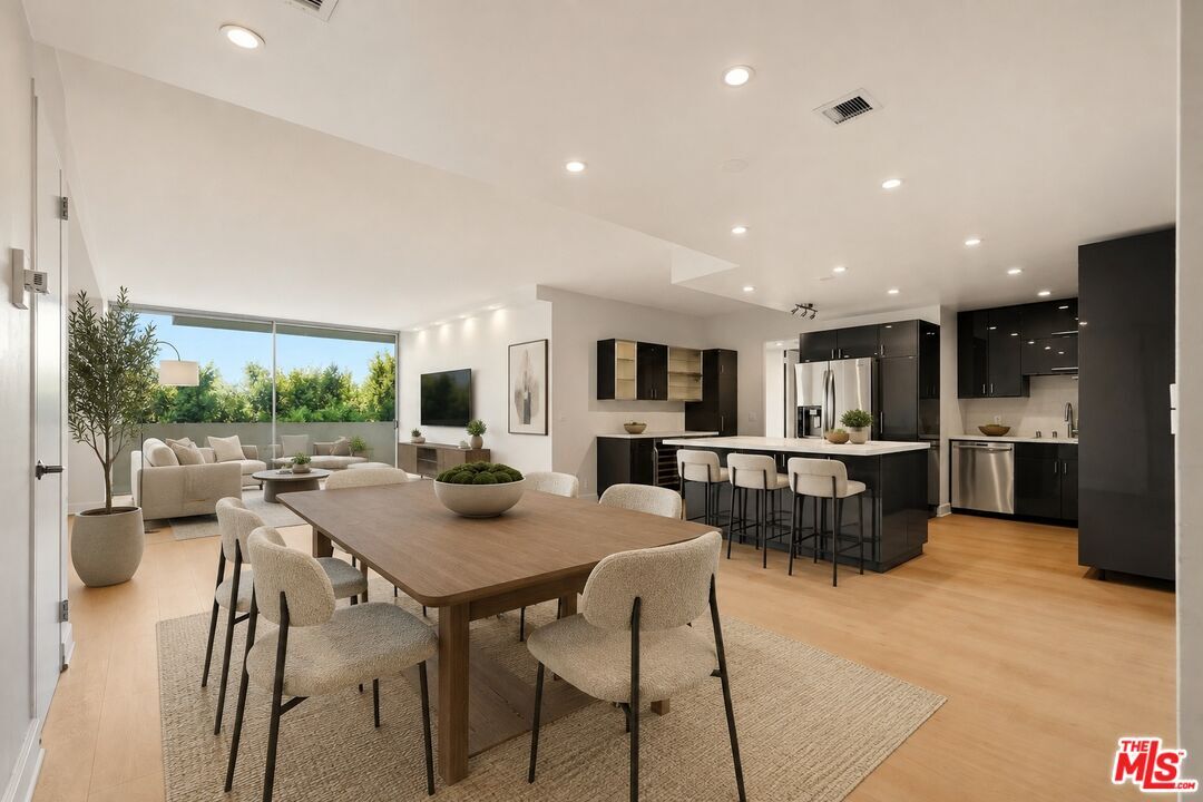 Property Photo: 10433 Wilshire Blvd, Unit 407 CA 90024