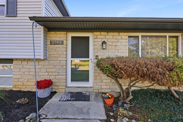 Property Photo:  2792 Gatewood Road  OH 43219 