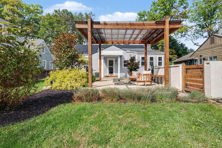 Property Photo:  471 Acton Road  OH 43214 