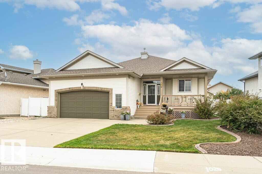 Property Photo: 16532 75 St NW AB T5Z 3R1