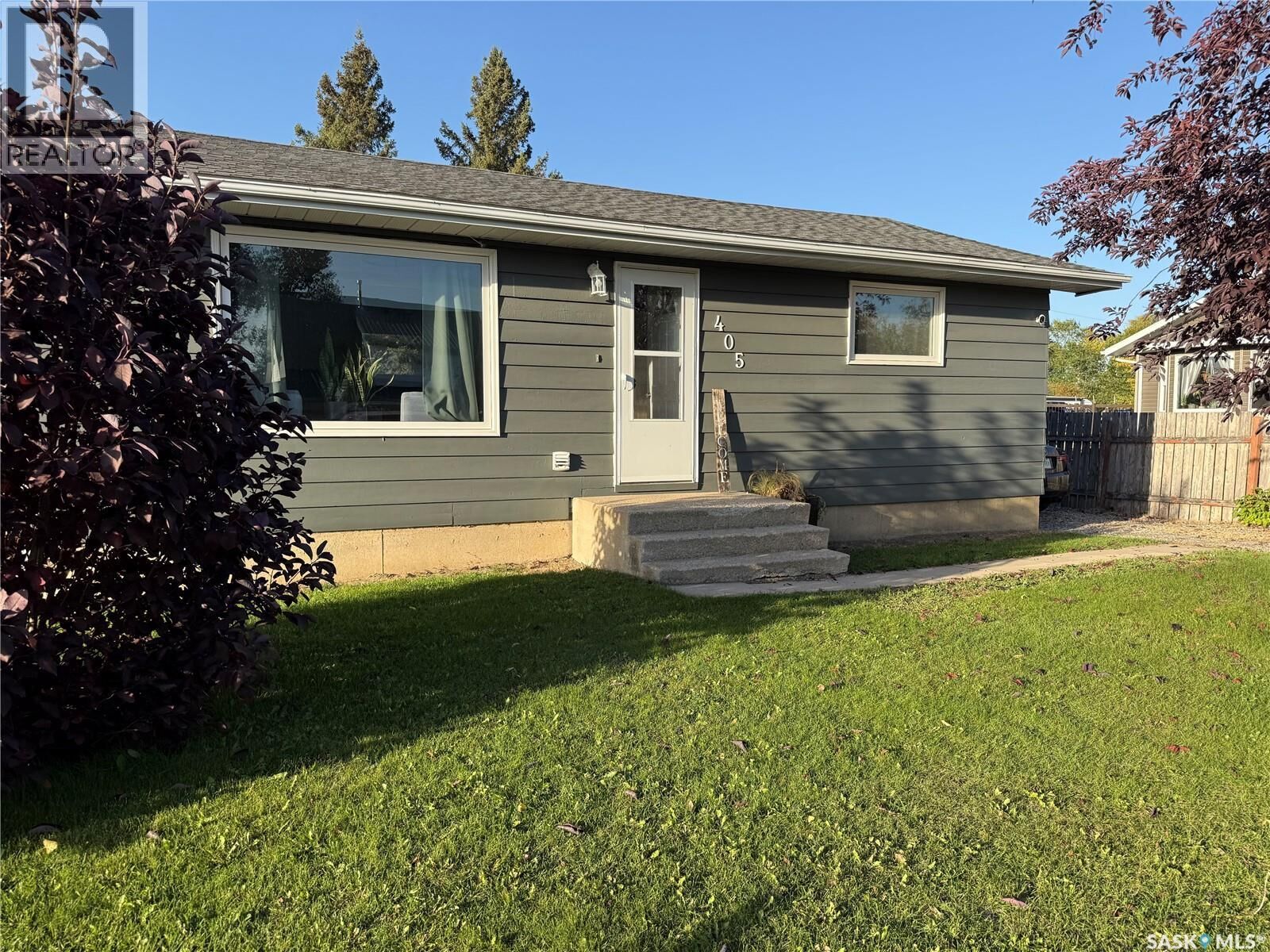 Property Photo: 405 6th Avenue W SK S0E 1E0