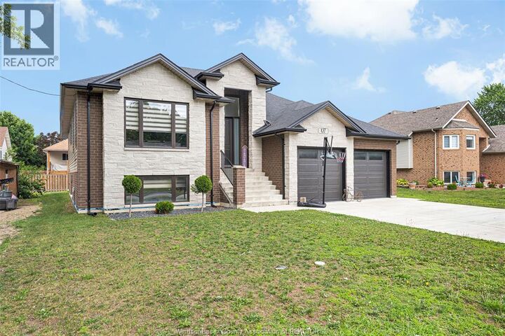 Property Photo:  137 Gary Avenue  ON N9J 1V3 