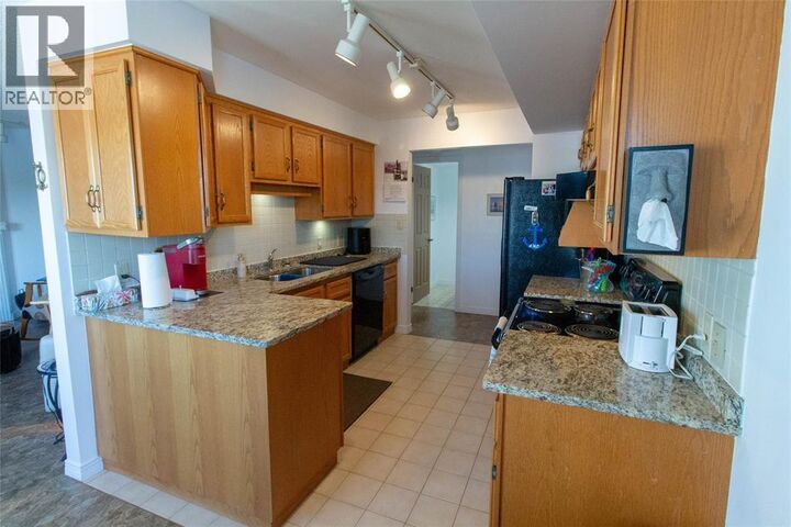 Property Photo:  1520 Venetian Boulevard M-202  ON N7T 7Z8 