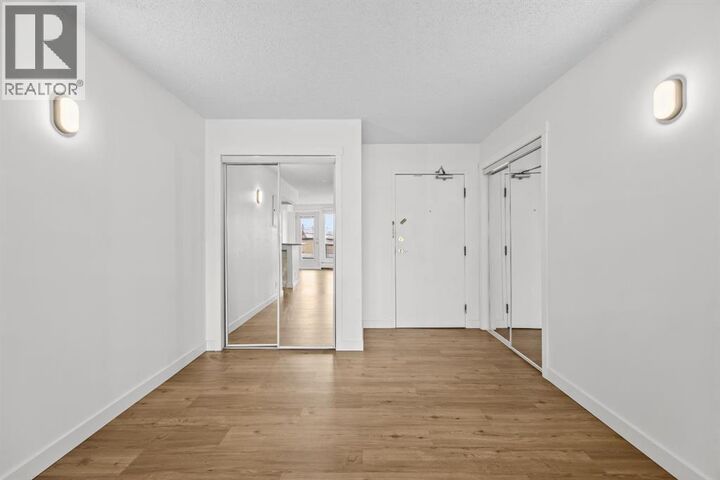 Property Photo:  1334 12 Avenue Southwest  AB T3C 3R9 