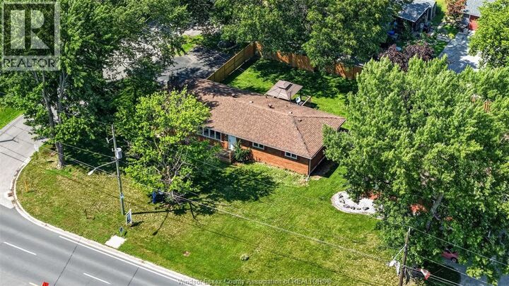 Property Photo:  520 Front Road  ON N9J 1A6 