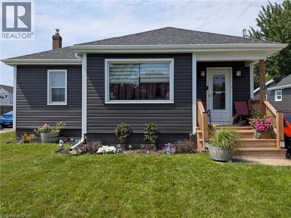 Property Photo:  487 Scholfield Avenue North  ON L3B 1N3 