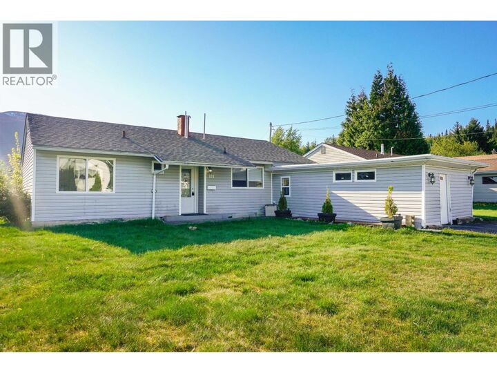 Property Photo:  131 Kootenay Street  BC V8C 1X4 