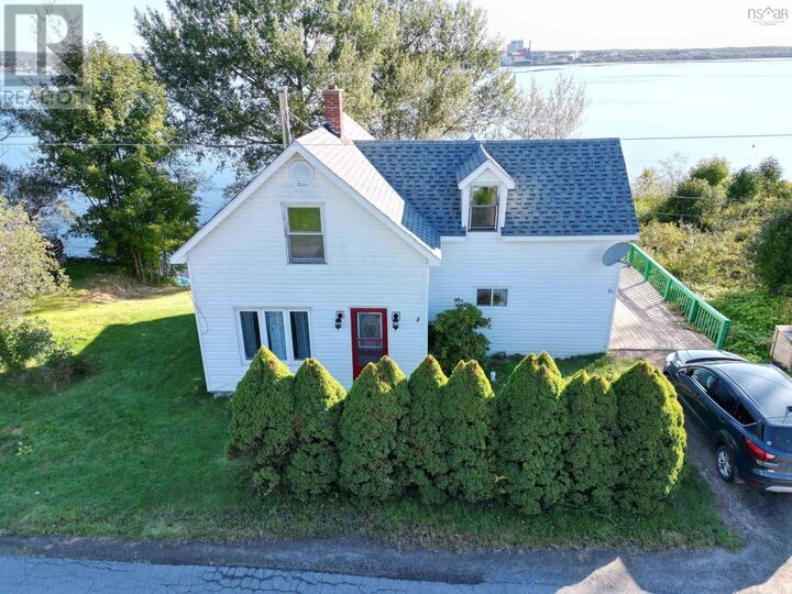 Property Photo: 618 Main Street NS B0E 1G0