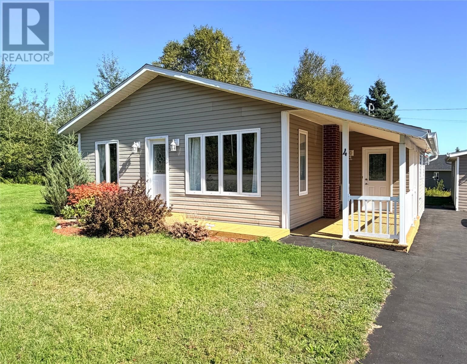 Property Photo:  4 Point Leamington Road  NL A0H 1E0 