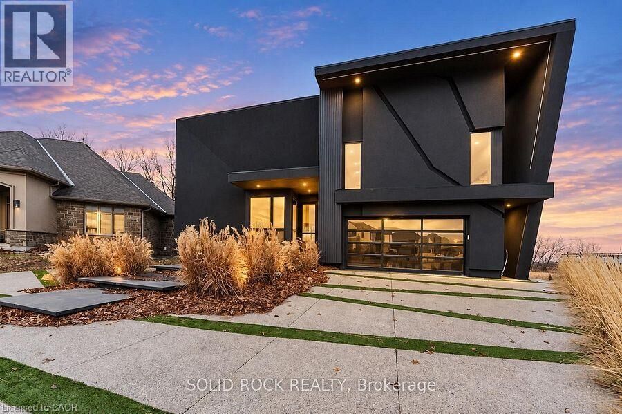 Property Photo:  5599 Osprey Avenue  ON L2H 0M2 