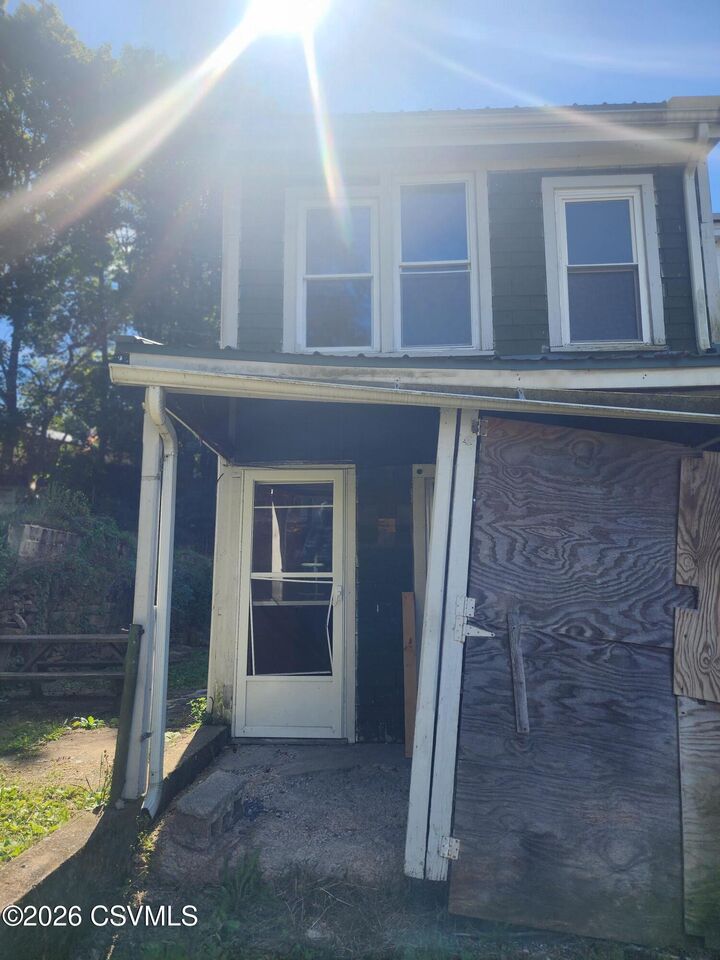Property Photo:  239 W Montgomery Street  PA 17872 