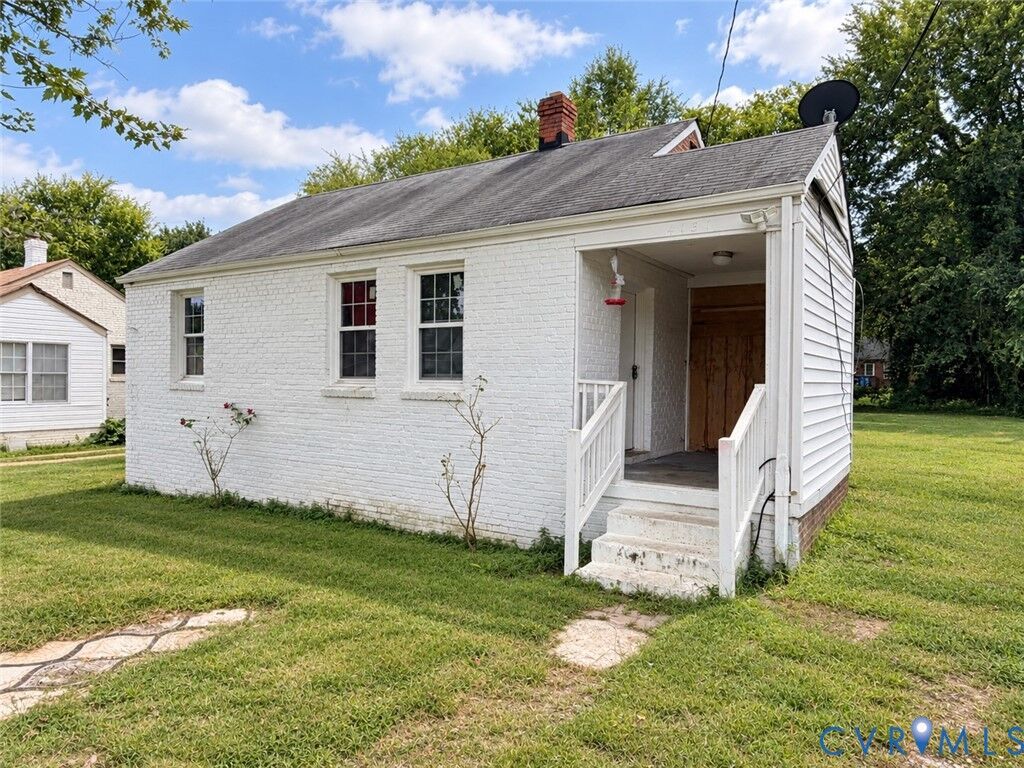 Property Photo: 4131 Leake Avenue VA 23224
