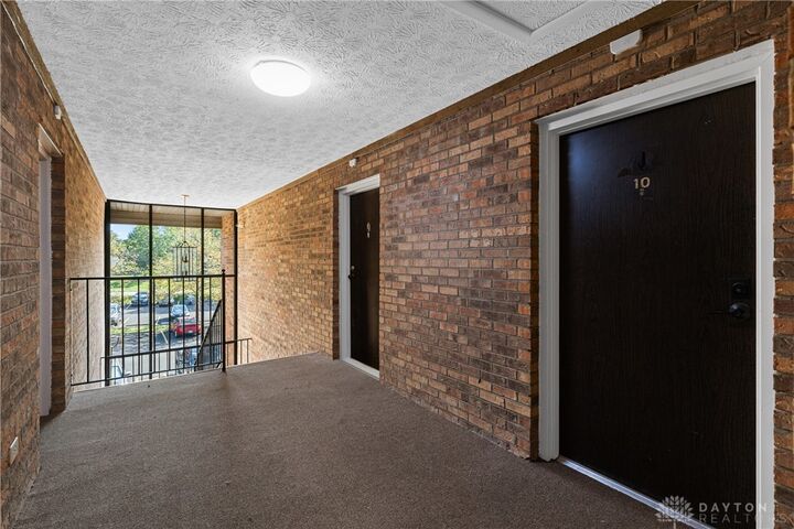 Property Photo: 5981 Meadow Creek Drive 981-10 OH 45150