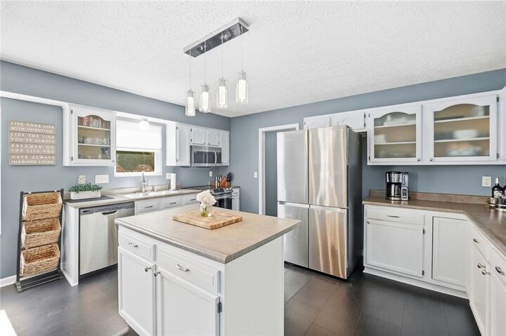 Property Photo:  41 W Waterbury Drive  OH 45066 