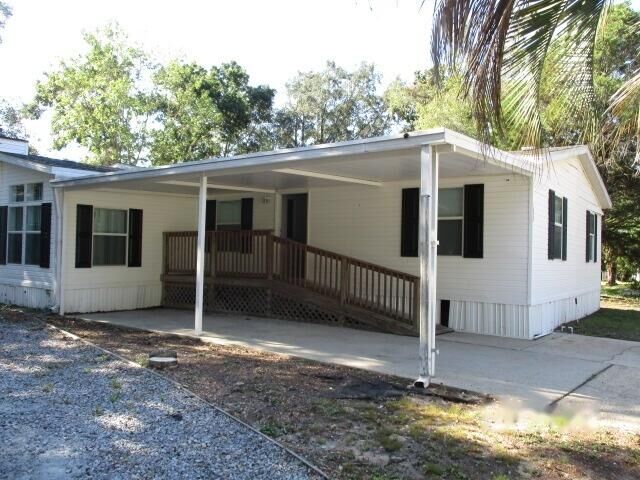 Property Photo:  1020 Everglade Drive  FL 32578 