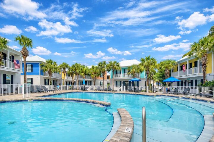 Property Photo: 198 Somerset Bridge Road 102 FL 32459