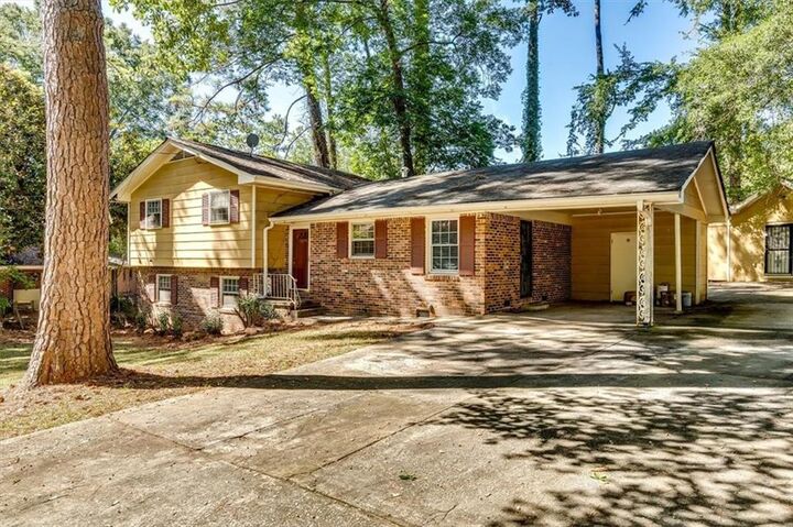 Property Photo: 2879 Cohassett Lane GA 30034