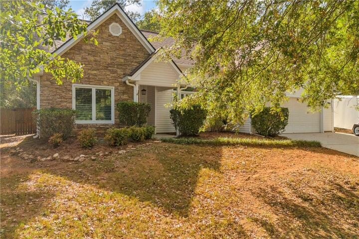 Property Photo: 80 Berkshire Keep GA 30016